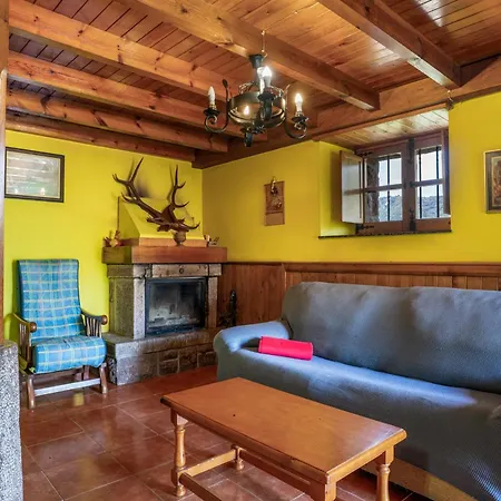 Casa De Aldea La Besana